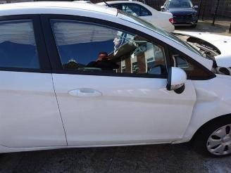 Ford Fiesta  picture 11