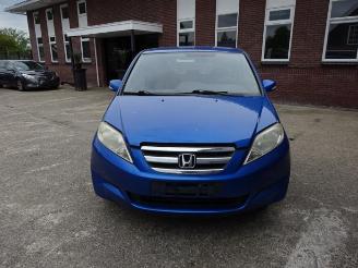 Salvage car Honda Fr-v FR-V (BE), MPV, 2004 / 2009 1.7 16V 2005/9