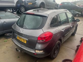Renault Clio Estate 1.2 i picture 4