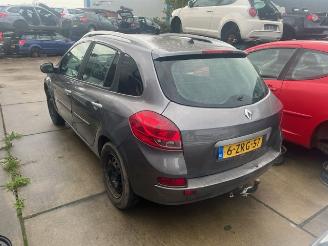 Renault Clio Estate 1.2 i picture 3