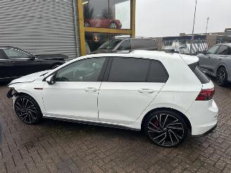 Volkswagen Golf 2.0 TSI GTI picture 7