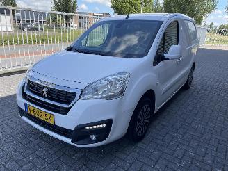 uszkodzony samochody ciężarowe Peugeot Partner 120 1.6 BlueHDi 100 L1 Première S&S 2018/9