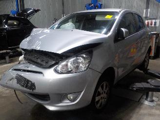 Vrakbiler auto Mitsubishi Space-star Space Star (A0) Hatchback 1.0 12V (3A90(Euro 5)) [52kW]  (05-2012/...)= 2015/0