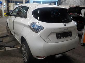 Renault Zoé Zoé (AG) Hatchback 5-drs 46kW (5AM-450(5AM-B4)) [46kW]  (06-2012/...=
) picture 4