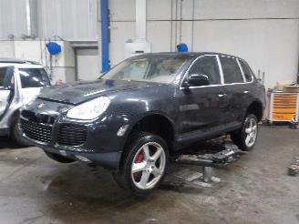 Salvage car Porsche Cayenne Cayenne (9PA) SUV 4.5 V8 32V Turbo S (M48.50T) [383kW]  (03-2006/09-20=
07) 2004
