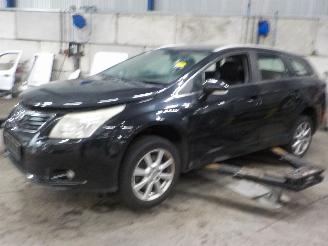 demontáž osobní automobily Toyota Avensis Avensis Wagon (T27) Combi 2.2 16V D-4D-F 150 (2AD-FTV) [110kW]  (11-20=
08/10-2018) 2009
