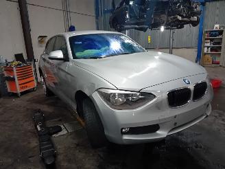 BMW 1-serie 1 serie (F20) Hatchback 5-drs 114i 1.6 16V (N13-B16A) [75kW]  (07-2012=
/02-2015) picture 2