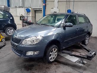 Vrakbiler auto Skoda Fabia Fabia II Combi Combi 5-drs 1.2 TDI 12V Greenline (CFWA) [55kW]  (05-20=
10/12-2014) 2011/2
