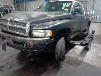 Coche siniestrado Dodge Ram Ram Pick-up 5.2 1500 4x2 (Y(V8-318)) [172kW]  (01-1993/09-2001) 1997