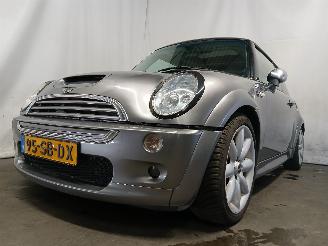 Auto incidentate Mini Mini Mini Cooper S (R53) Hatchback 1.6 16V (W11-B16A) [120kW]  (03-2002/09-=
2006) 2003/5