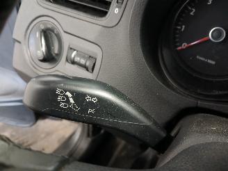 Volkswagen Polo Polo V (6R) Hatchback 1.2 12V BlueMotion Technology (CGPA(Euro 5)) [51=
kW]  (06-2009/05-2014) picture 17