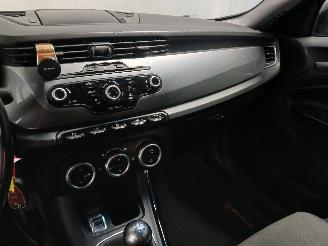 Alfa Romeo Giulietta Giulietta (940) Hatchback 1.4 TB 16V MultiAir (940.A.2000) [125kW]  (0=
4-2010/10-2018) picture 18