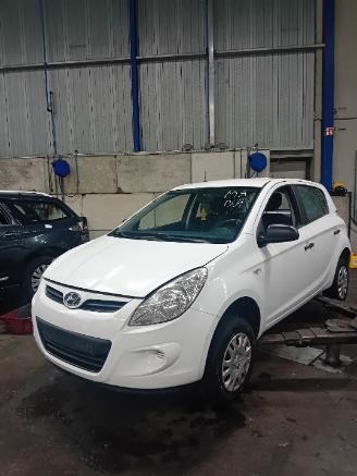 Salvage car Hyundai I-20 i20 Hatchback 1.2i 16V (G4LA) [57kW]  (09-2008/12-2012) 2010