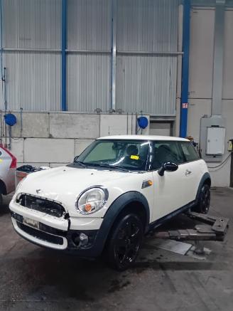 Salvage car Mini Mini Mini (R56) Hatchback 1.4 16V One (N12-B14A) [70kW]  (11-2006/03-2010) 2008