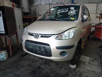 Salvage car Hyundai I-10 i10 (F5) Hatchback 1.1i 12V (G4HG) [49kW]  (01-2008/12-2013) 2008