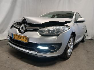 krockskadad bil auto Renault Mégane Megane III Berline (BZ) Hatchback 5-drs 1.5 dCi 110 (K9K-636(K9K-A6)) =
[81kW]  (02-2009/02-2016) 2014/8