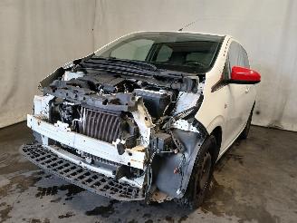 Avarii autoturisme Peugeot 108 108 Hatchback 1.0 12V (1KRFE(CFB)) [51kW]  (05-2014/...) 2015/4