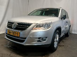 Voiture accidenté Volkswagen Tiguan Tiguan (5N1/2) SUV 2.0 TDI 16V 4Motion (CBAA) [100kW]  (11-2007/07-201=
8) 2010/2