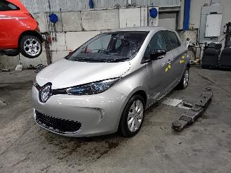 rozbiórka samochody osobowe Renault Zoé Zoé (AG) Hatchback 5-drs R90 (5AQ-601) [68kW]  (09-2016/03-2024) 2015