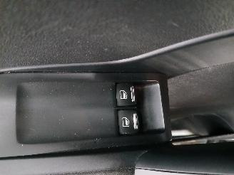 Volkswagen Tundra Beetle (16AB) Hatchback 3-drs 1.2 TSI (CBZB) [77kW]  (07-2011/07-2019)= picture 14