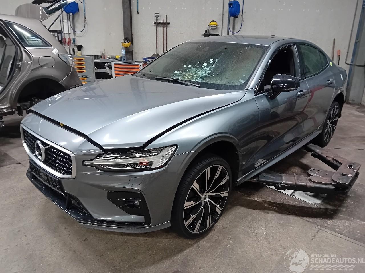 Volvo S-60 S60 III (ZS) Sedan 2.0 T5 16V (B4204T26) [184kW]  (02-2019/12-2021)