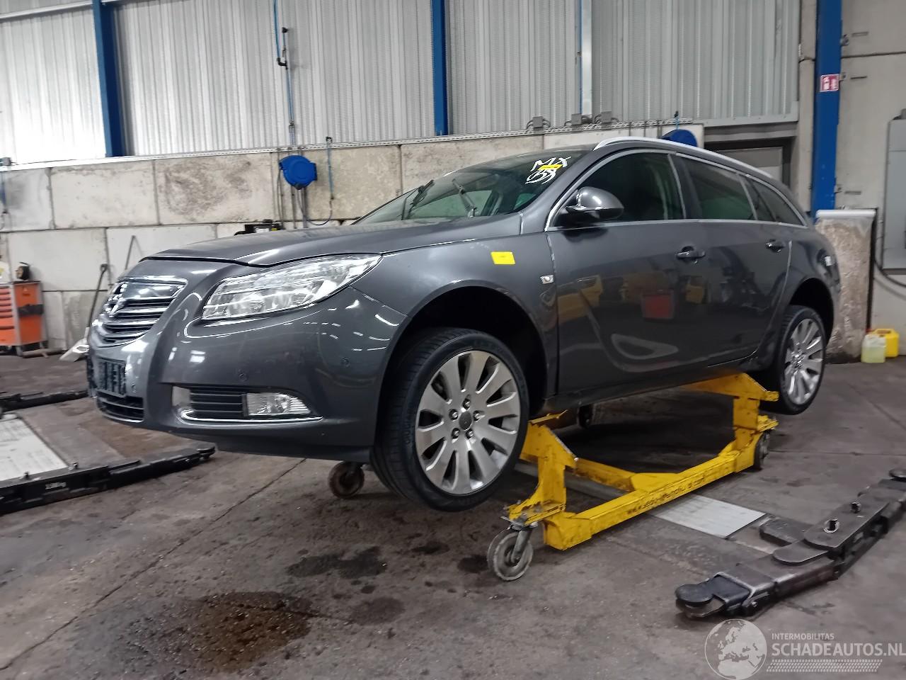 Opel Insignia Insignia Sports Tourer Combi 2.0 CDTI 16V 160 Ecotec (A20DTH(Euro 5)) =
[118kW]  (07-2008/06-2015)