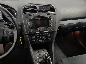 Volkswagen Golf Golf VI (5K1) Hatchback 1.2 TSI BlueMotion (CBZB) [77kW]  (11-2008/11-=
2012) picture 17