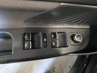 Volkswagen Golf Golf V (1K1) Hatchback 1.6 FSI 16V (BLF(Euro 4)) [85kW]  (10-2003/07-2=
008) picture 14