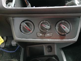 Seat Ibiza Ibiza IV (6J5) Hatchback 5-drs 1.2 12V (CGPB) [44kW]  (07-2009/05-2015=
) picture 16