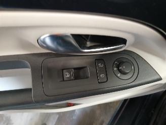 Seat Mii Mii Hatchback 1.0 12V (CHYA) [44kW]  (10-2011/07-2019) picture 12