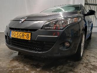 Damaged car Renault Mégane Megane III Grandtour (KZ) Combi 5-drs 1.4 16V TCe 130 (H4J-700(H4J-A7)=
) [96kW]  (05-2009/02-2016) 2011/9