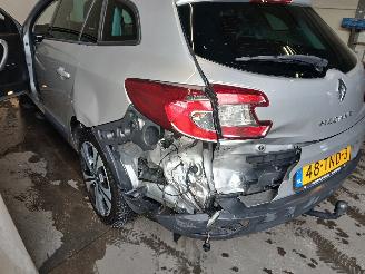 Renault Mégane Megane III Grandtour (KZ) Combi 5-drs 1.4 16V TCe 130 (H4J-700(H4J-A7)=
) [96kW]  (05-2009/02-2016) picture 19