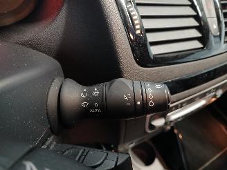 Renault Mégane Megane III Grandtour (KZ) Combi 5-drs 1.4 16V TCe 130 (H4J-700(H4J-A7)=
) [96kW]  (05-2009/02-2016) picture 14