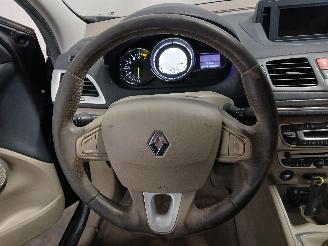 Renault Mégane Megane III Coupe (DZ) Hatchback 3-drs 1.4 16V TCe 130 (H4J-700(H4J-A7)=
) [96kW]  (04-2009/02-2016) picture 17