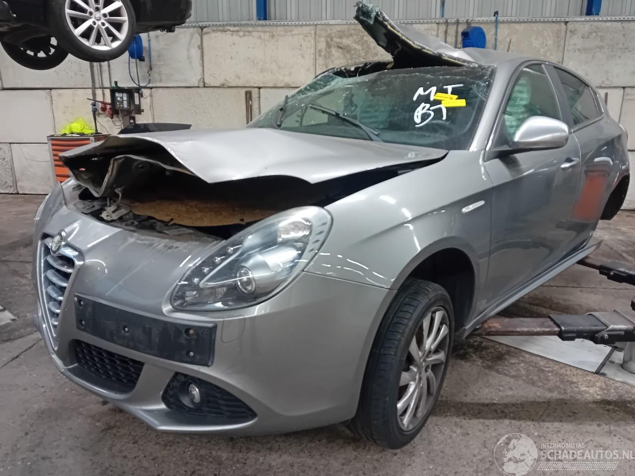 Alfa Romeo Giulietta Giulietta (940) Hatchback 1.4 TB 16V MultiAir (940.A.2000) [125kW]  (0=
4-2010/10-2018)