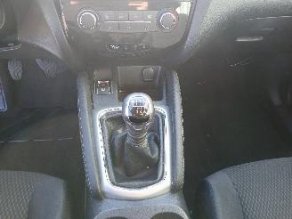 Nissan Qashqai Qashqai (J11) SUV 1.2 DIG-T 16V (HRA2DDT) [85kW]  (11-2013/...) picture 18