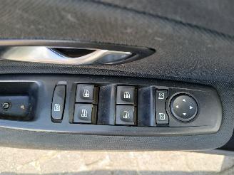 Renault Mégane Megane III Berline (BZ) 5-deurs 1.5 dCi 110 (K9K-636) [81kW]  (04-2011=
/...) picture 11