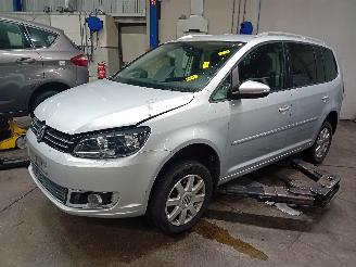 Vrakbiler auto Volkswagen Touran Touran (1T3) MPV 2.0 TDI 16V 140 (CFHC) [103kW]  (05-2010/05-2015) 2012/6