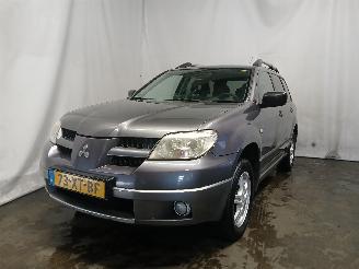 škoda osobní automobily Mitsubishi Outlander Outlander (CU) SUV 2.0 16V 4x2 (4G63(16V)) [100kW]  (05-2003/10-2006) 2007/6