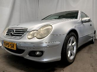škoda osobní automobily Mercedes C-klasse C Sportcoupé (C203) Hatchback 1.8 C-180K 16V (M271.946) [105kW]  (05=
-2002/05-2008) 2004/11