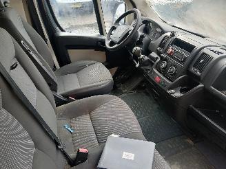 Peugeot Boxer Boxer (U9) Van 2.2 HDi 130 Euro 5 (P22DTE(4HH)) [96kW]  (03-2011/...) picture 8