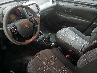 Peugeot 108 108 Hatchback 1.0 12V (1KRFE(CFB)) [51kW]  (05-2014/...) picture 12