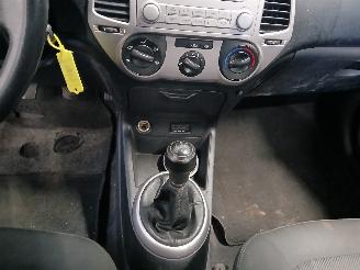Hyundai I-20 i20 Hatchback 1.2i 16V (G4LA) [57kW]  (09-2008/12-2012) picture 20