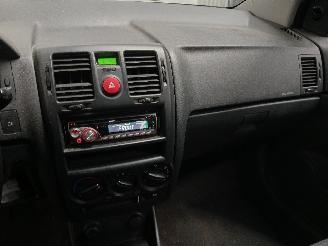 Hyundai Getz Getz Hatchback 1.1i 12V (G4HG) [49kW]  (09-2005/06-2009) picture 16