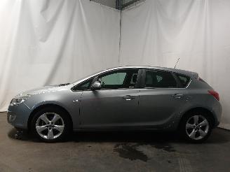 Opel Astra Astra J (PC6/PD6/PE6/PF6) Hatchback 5-drs 1.4 Turbo 16V (A14NET(Euro 5=
)) [103kW]  (12-2009/10-2015) picture 4