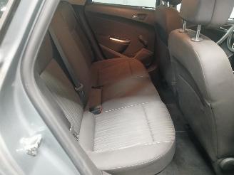 Opel Astra Astra J (PC6/PD6/PE6/PF6) Hatchback 5-drs 1.4 Turbo 16V (A14NET(Euro 5=
)) [103kW]  (12-2009/10-2015) picture 10