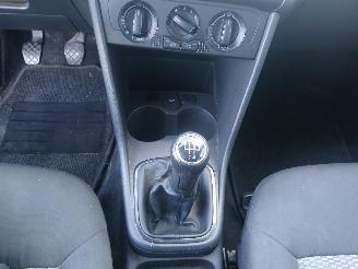 Volkswagen Polo Polo V (6R) Hatchback 1.2 12V BlueMotion Technology (CGPA(Euro 5)) [51=
kW]  (06-2009/05-2014) picture 17