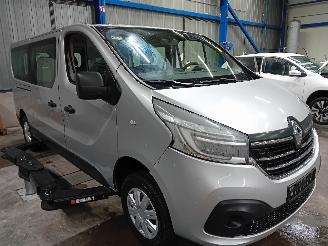 Renault Trafic Trafic Passenger (1JL/2JL/3JL/4JL) Bus 2.0 dCi 16V 120 (M9R-710(M9R-V7=
)) [88kW]  (06-2019/...) picture 2