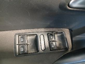 Volkswagen Polo Polo V (6R) Hatchback 1.2 TDI 12V BlueMotion (CFWA(Euro 5)) [55kW]  (1=
0-2009/05-2014) picture 13