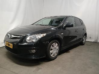 Hyundai I-30 i30 (FD) Hatchback 1.4 CVVT 16V (G4FA) [77kW]  (10-2007/11-2011) picture 3